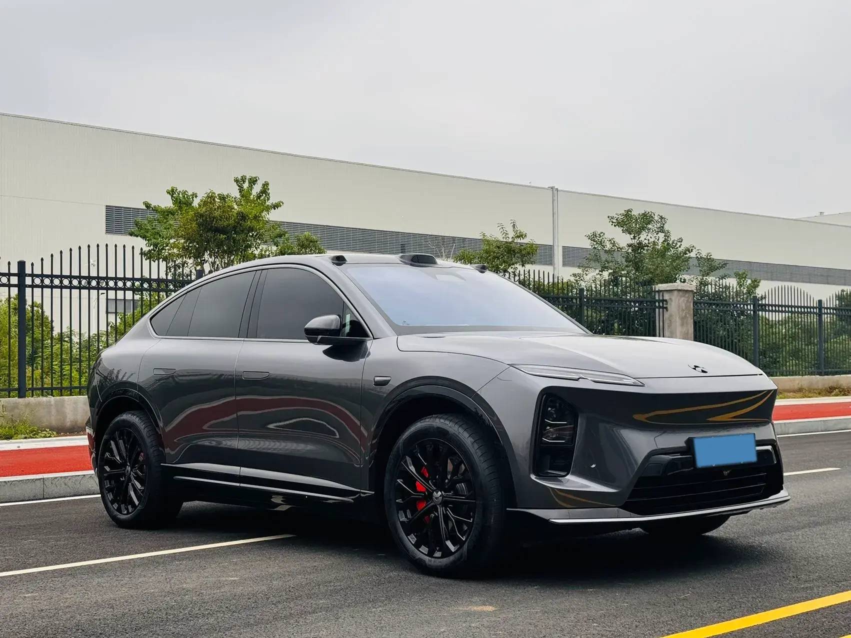 2025 NIO EC6 thumbnail 3