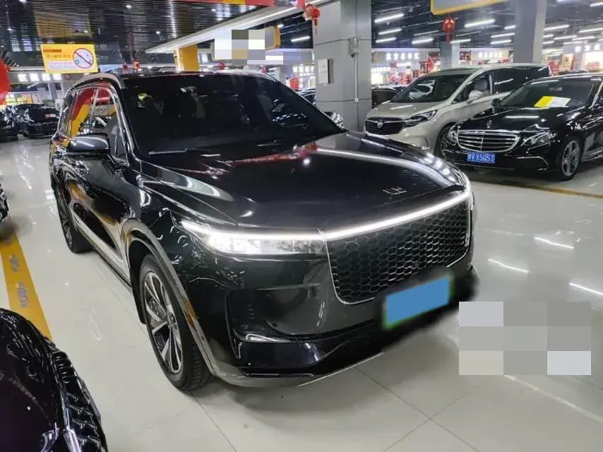 2021 LI ONE thumbnail 2