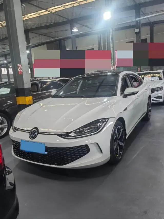 2023 VOLKSWAGEN LAMANDO view 1