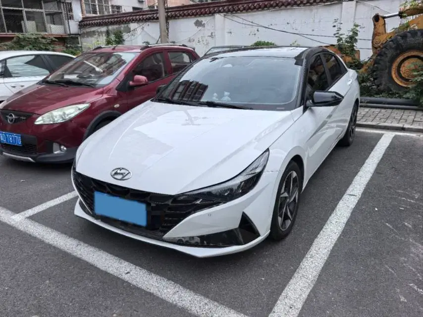 2021 HYUNDAI ELANTRA view 1