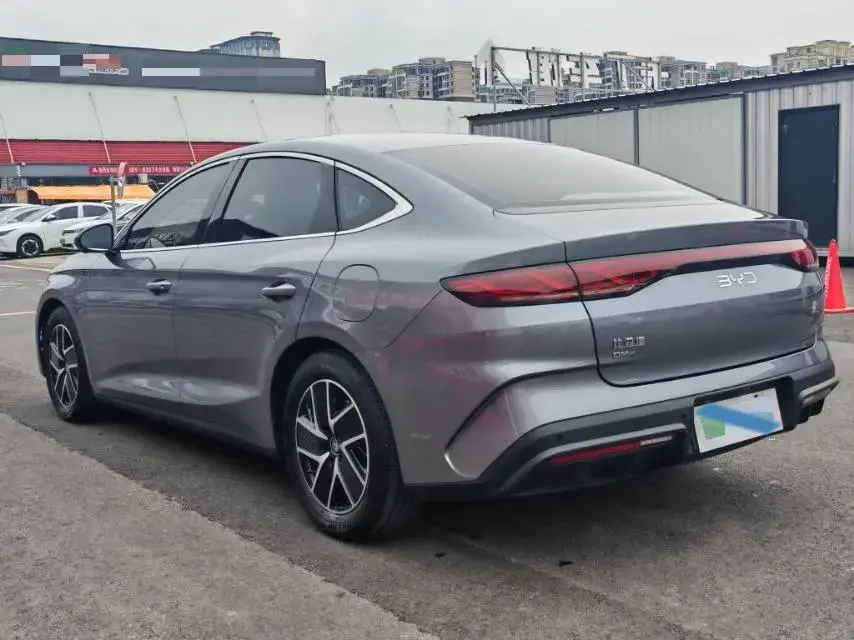 2024 BYD QINL thumbnail 3