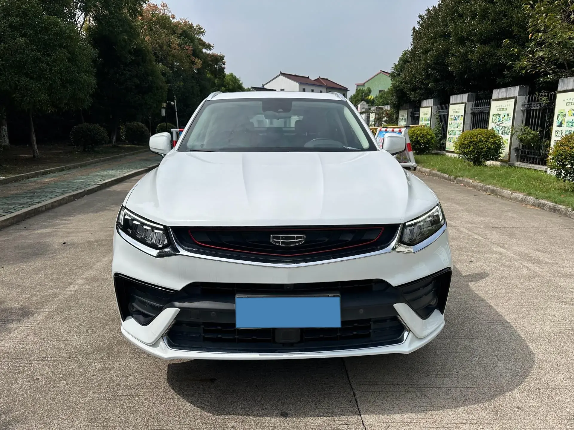 2020 GEELY TUGELLA thumbnail 2