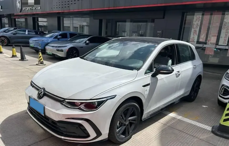 2024 Volkswagen Golf 1.4T 150HP L4 7DCT