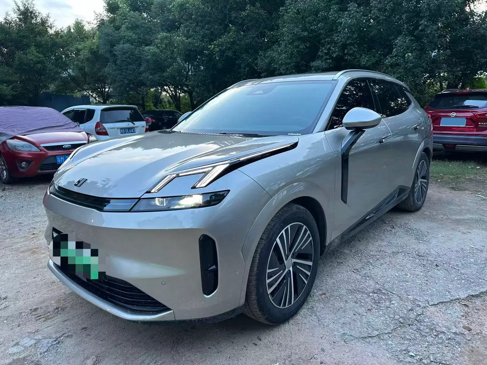 2025 LYNK&CO 08 view 1