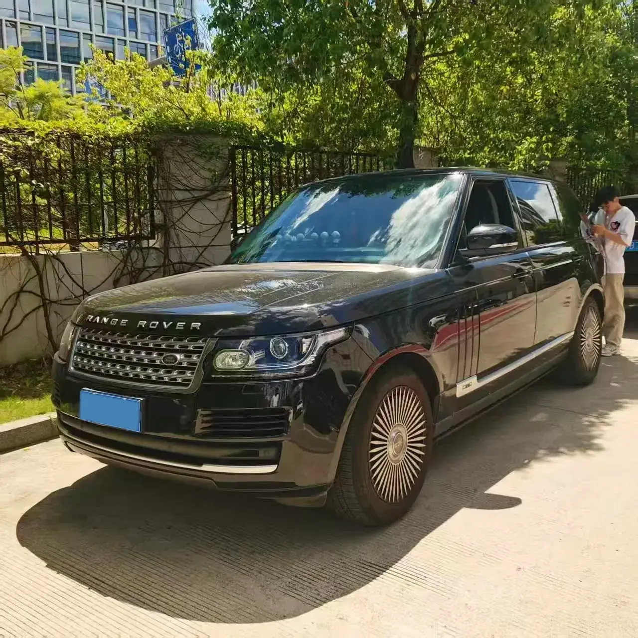 2017 LAND ROVER view 1