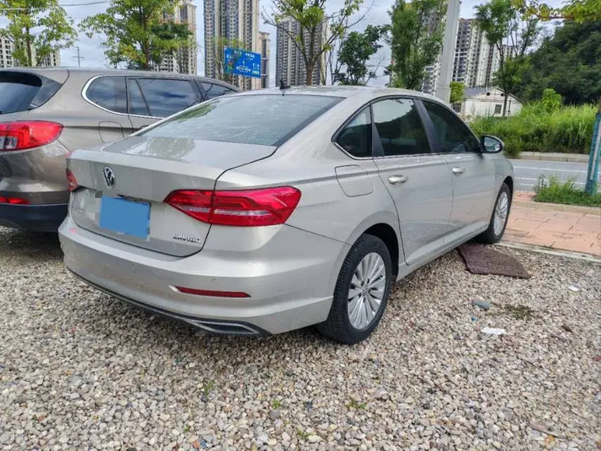 2018 VOLKSWAGEN LAVIDA thumbnail 4