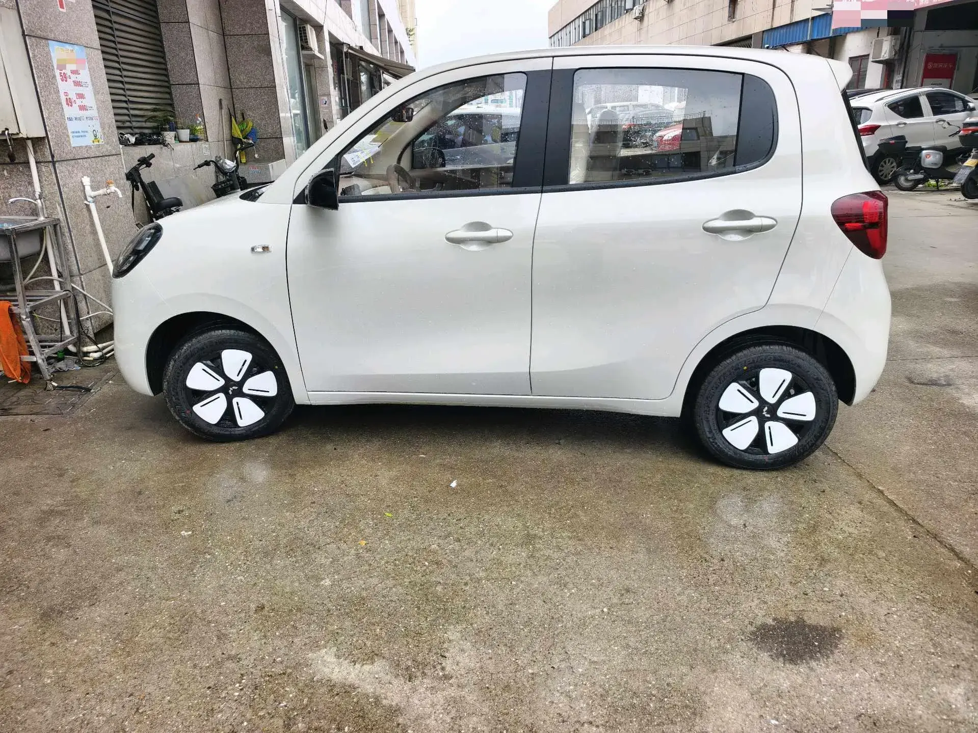 2025 WULING HONGGUANG thumbnail 2