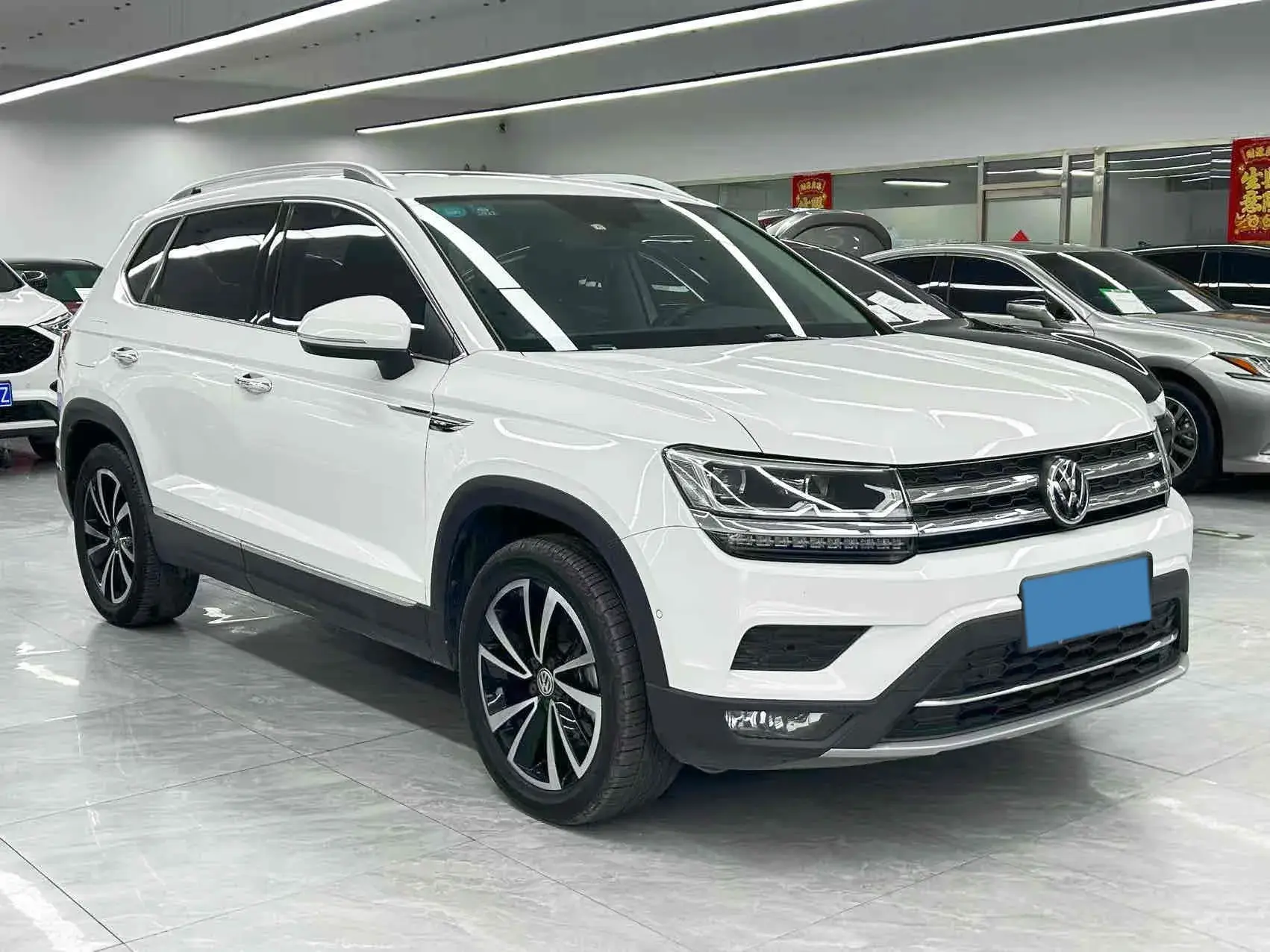2020 VOLKSWAGEN THARU thumbnail 2