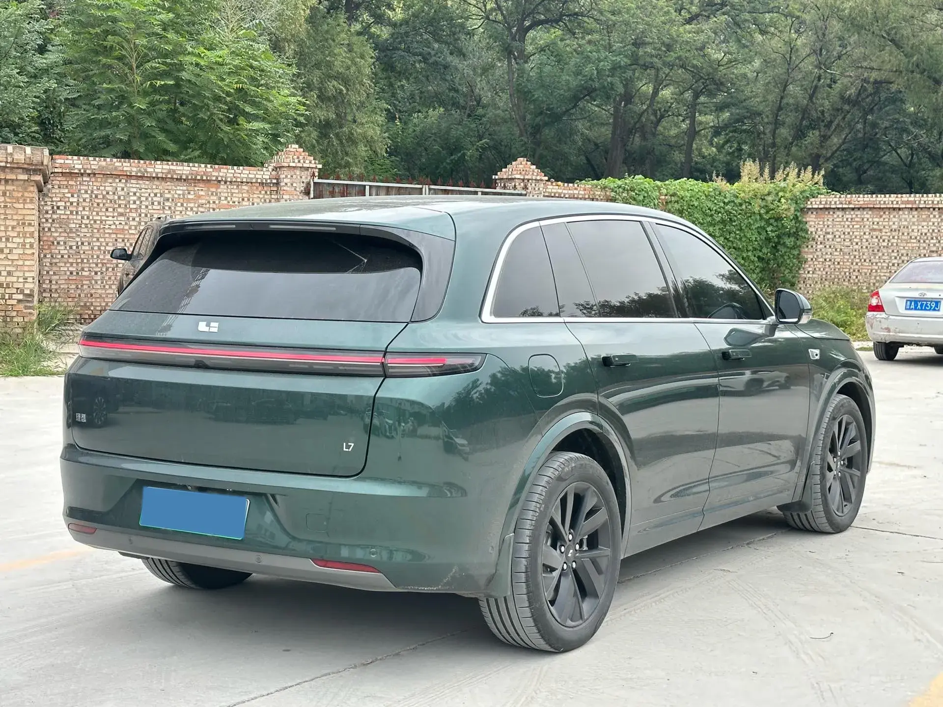 2023 LI L7 thumbnail 4