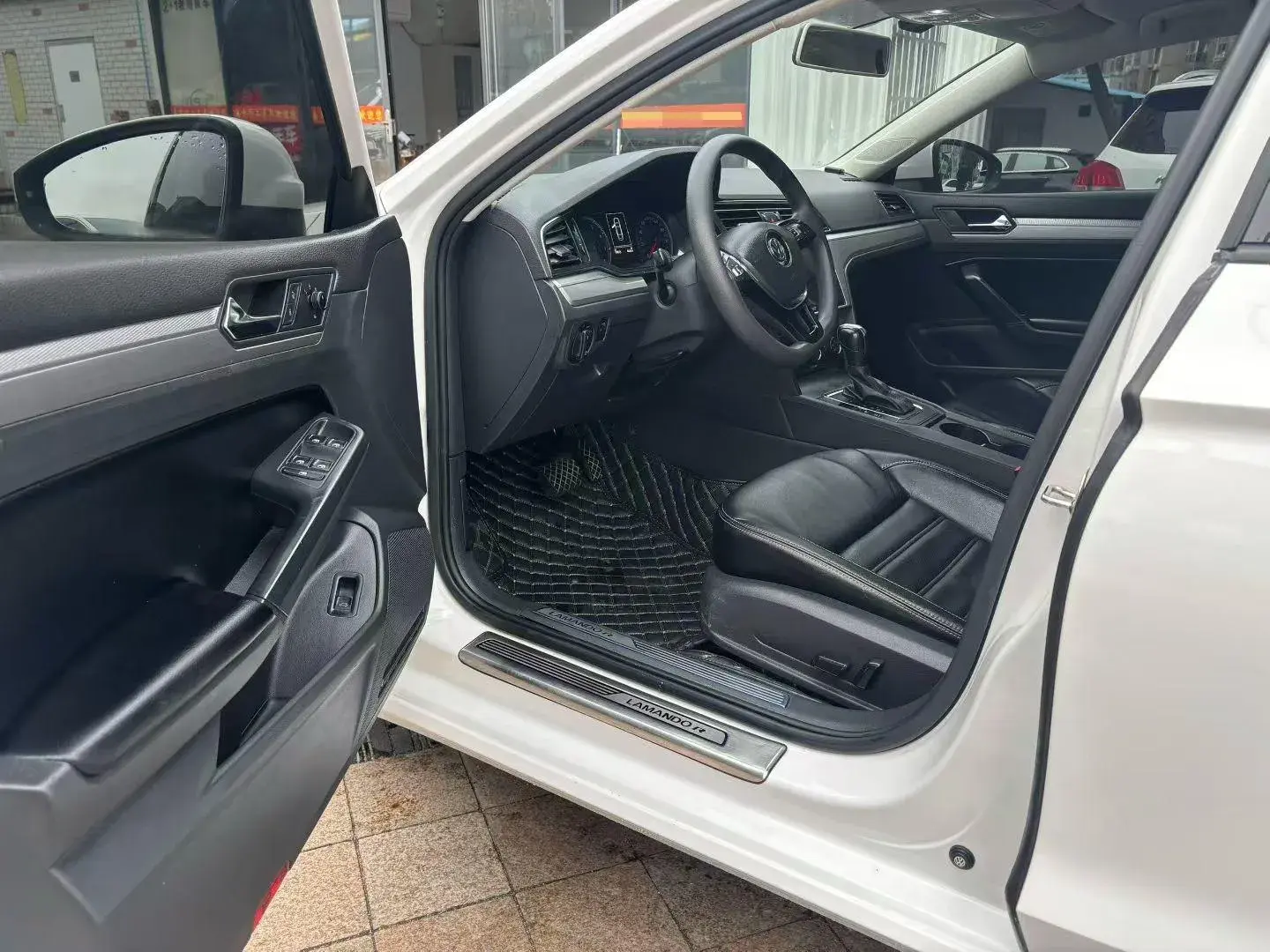 2019 VOLKSWAGEN LAMANDO thumbnail 4