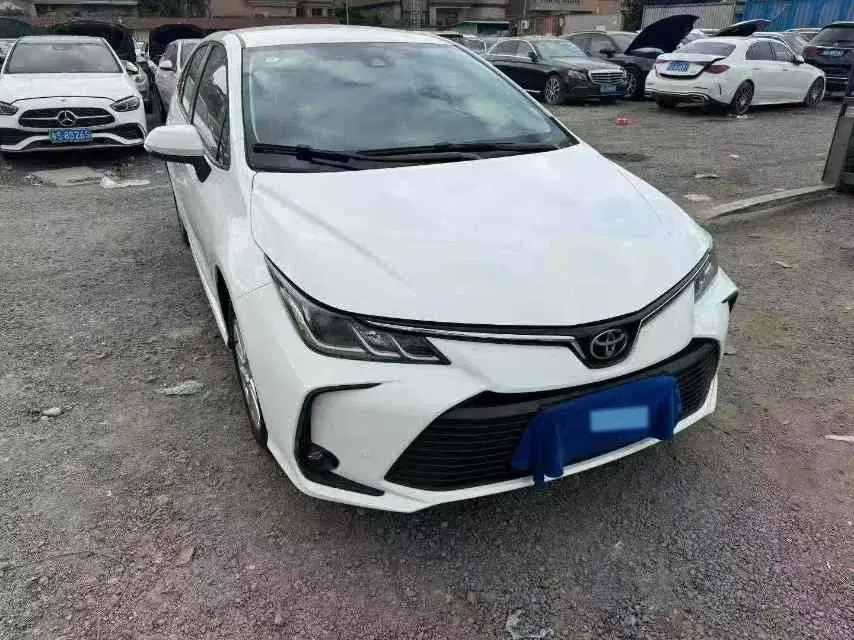 2024 TOYOTA COROLLA thumbnail 3