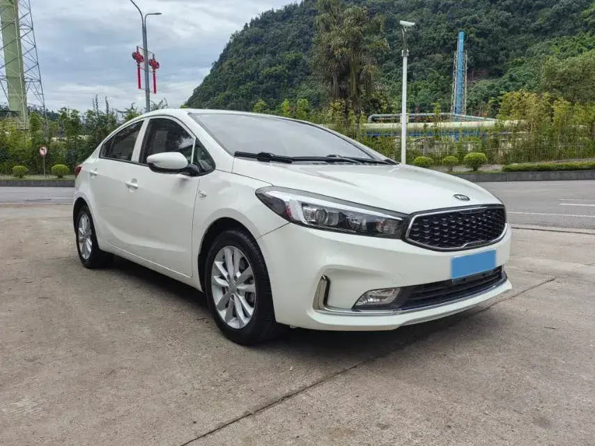 2017 KIA K3 thumbnail 3