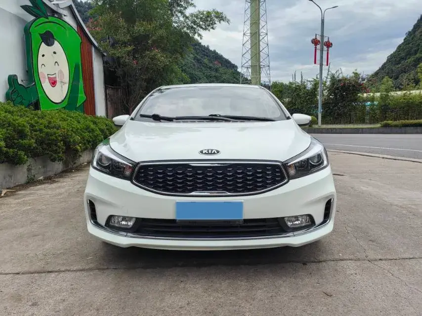 2017 KIA K3 thumbnail 2