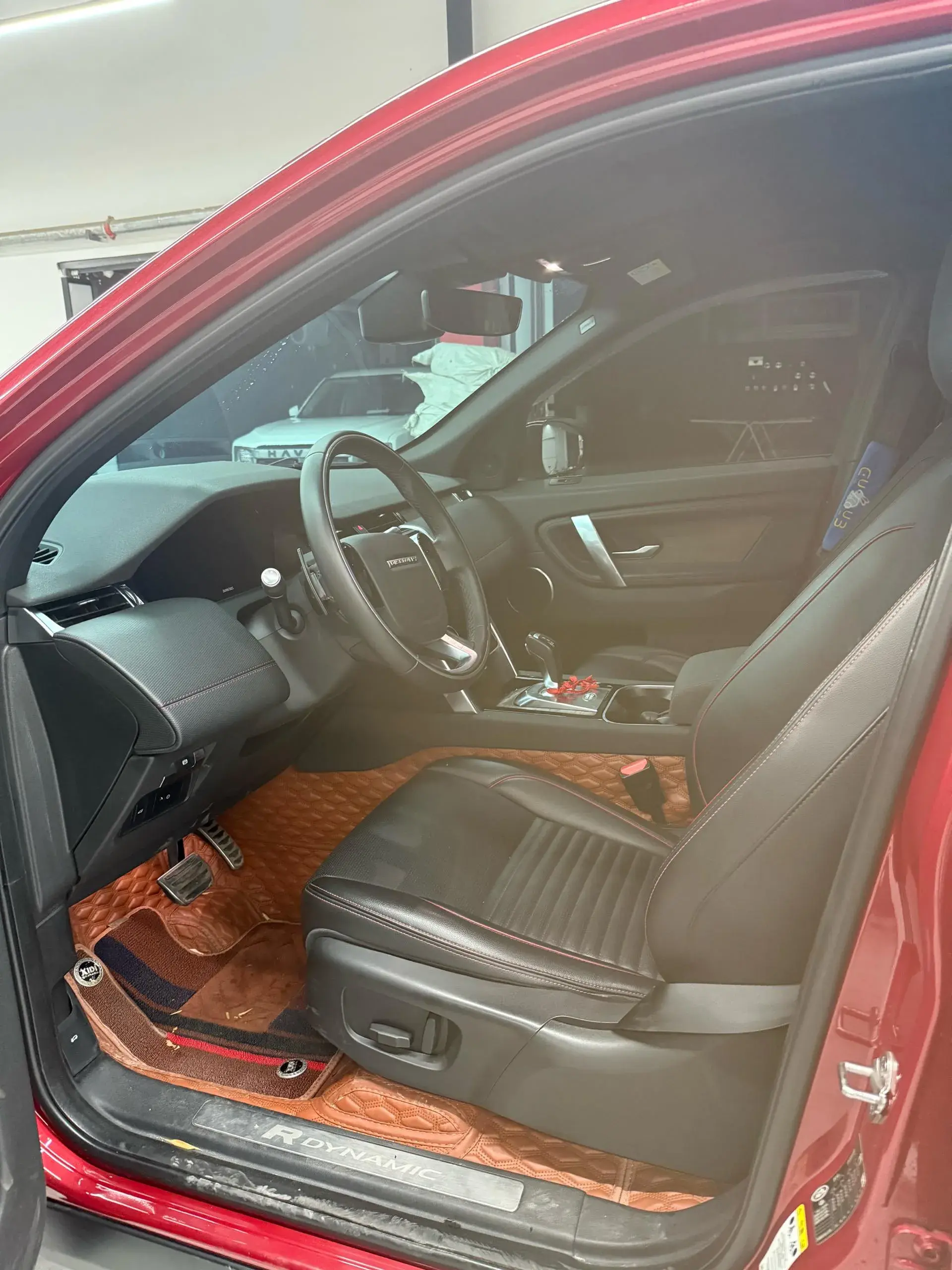 2020 LAND ROVER thumbnail 4