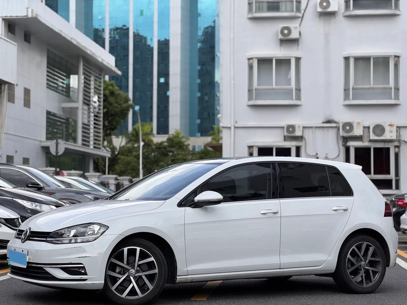 2020 VOLKSWAGEN GOLF thumbnail 2