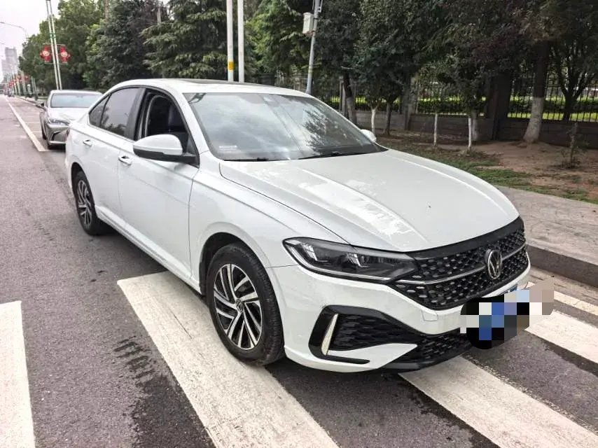 2024 VOLKSWAGEN LAVIDA thumbnail 3