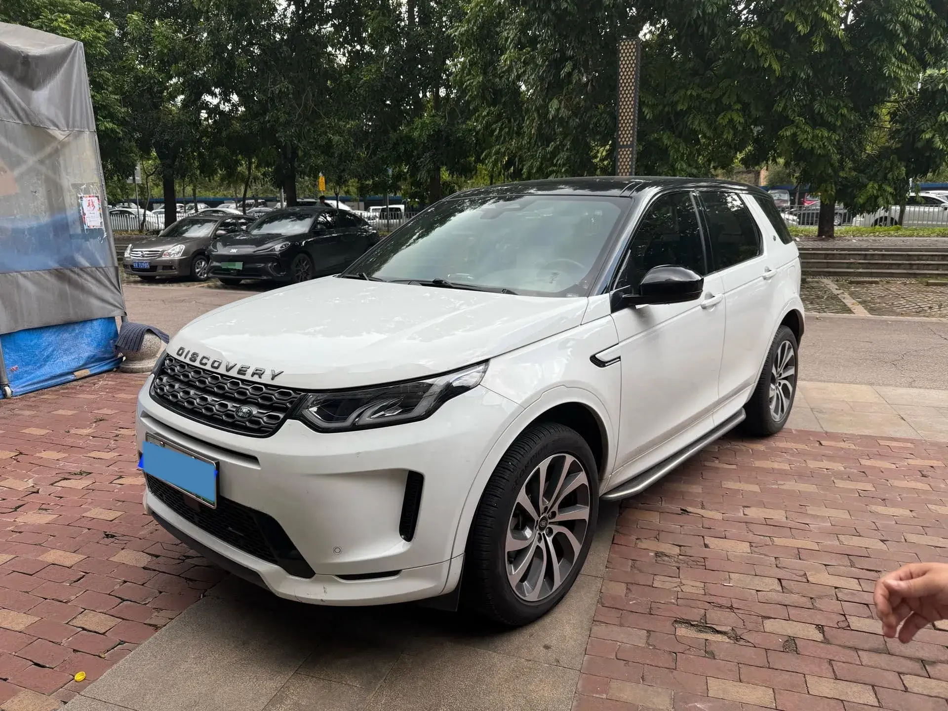 2022 LAND ROVER view 1