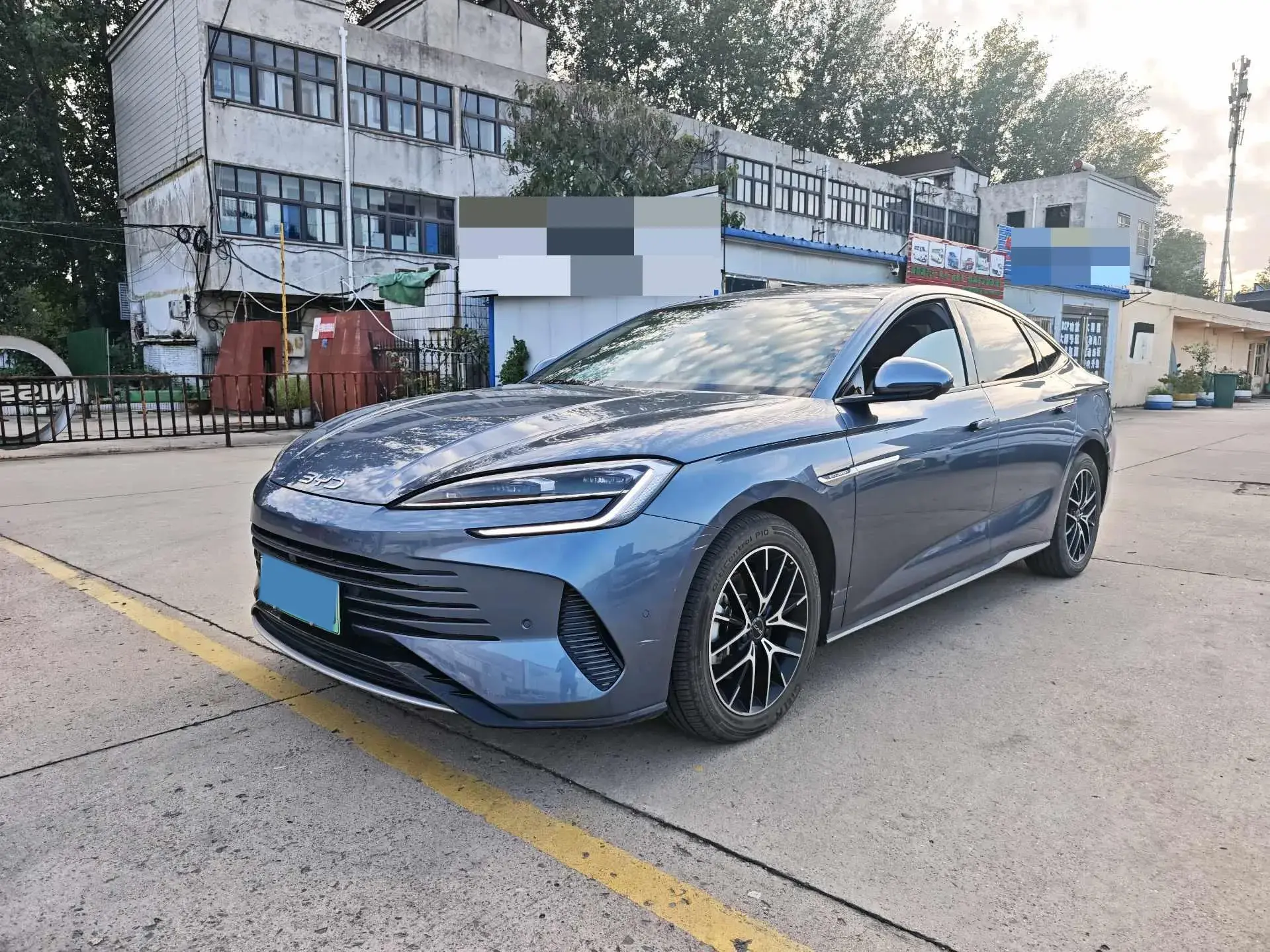 2024 BYD SEAL view 1