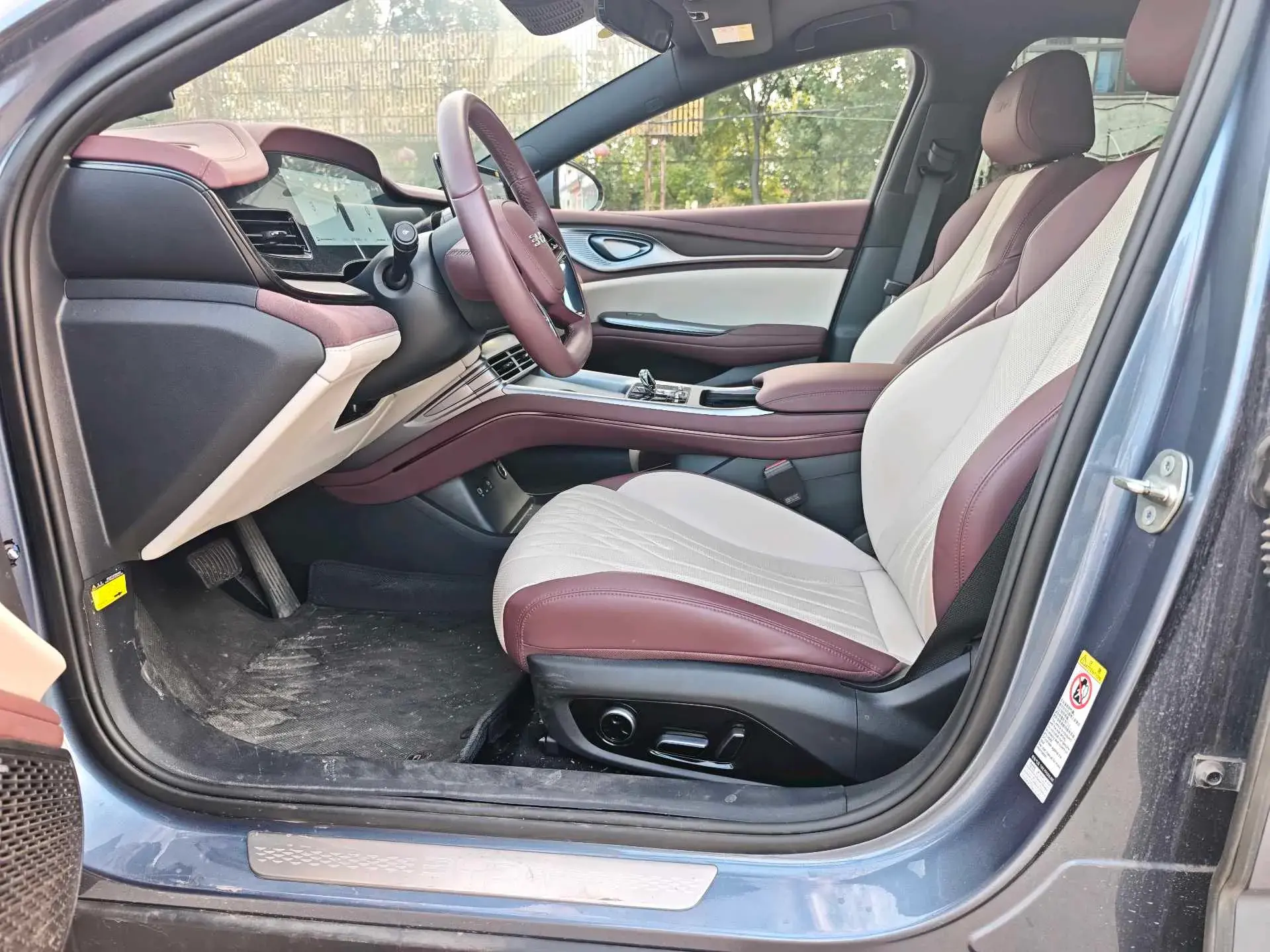 2024 BYD SEAL thumbnail 4