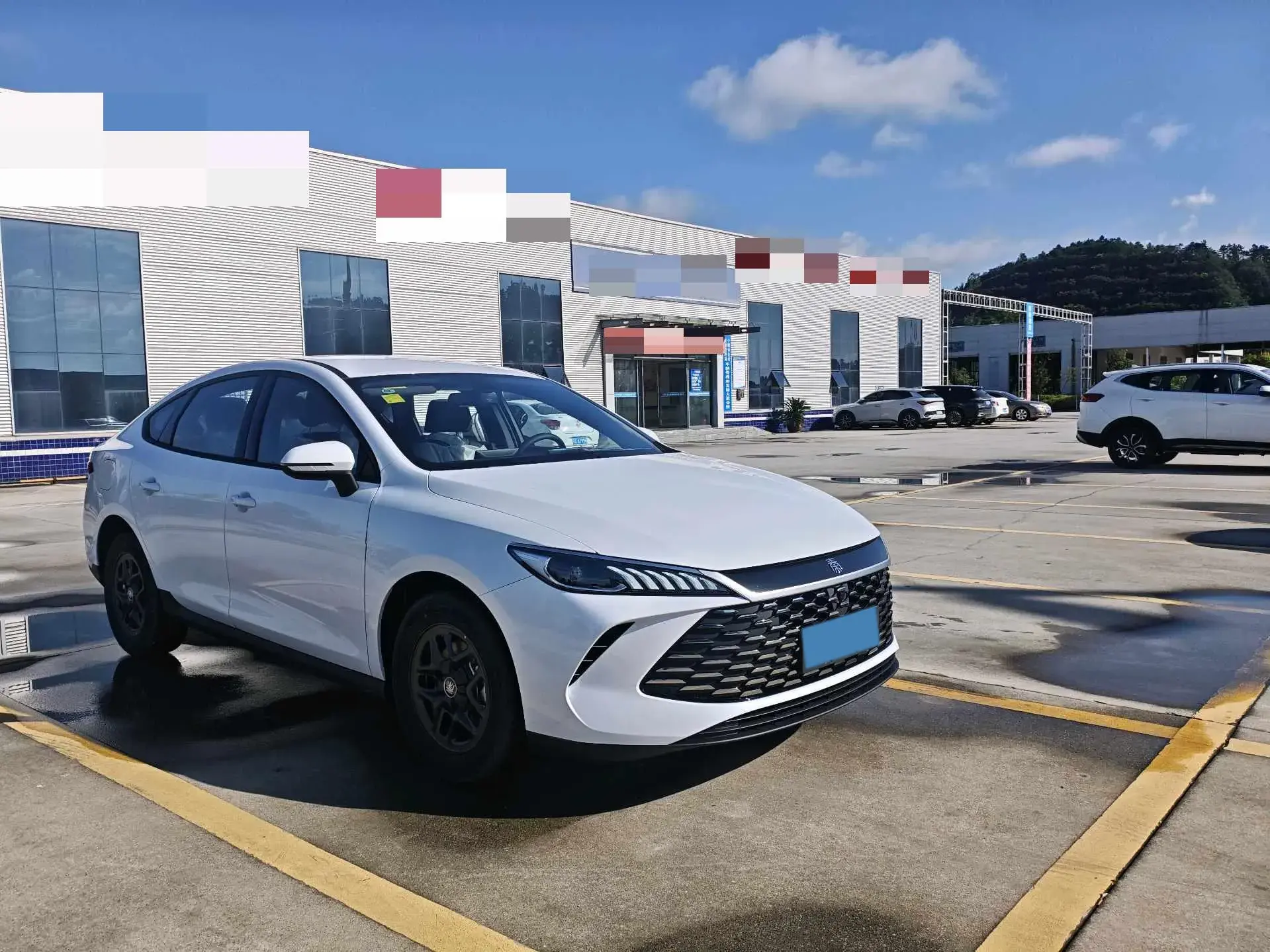 2025 BYD QIN thumbnail 3