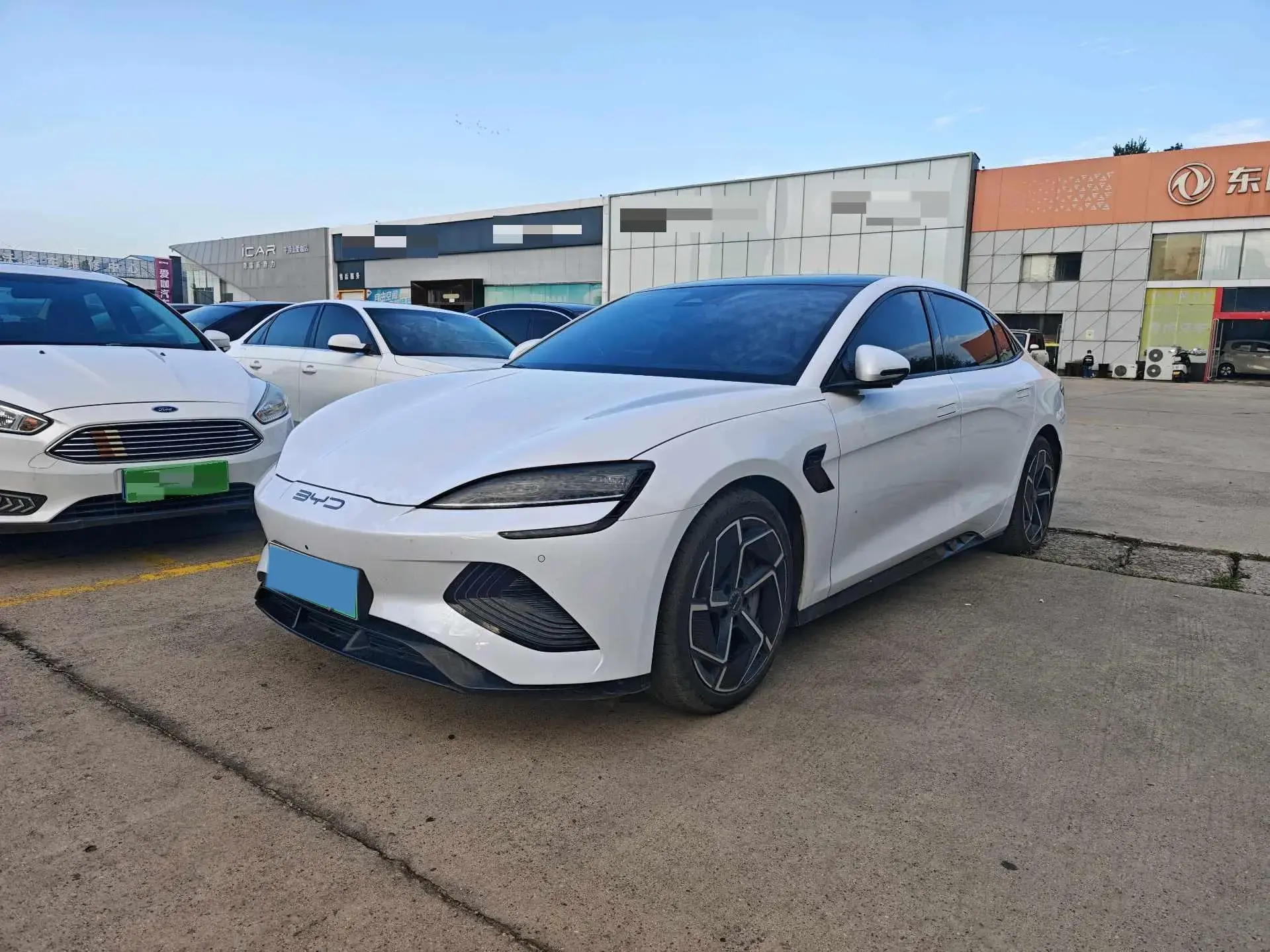 2023 BYD SEAL view 1