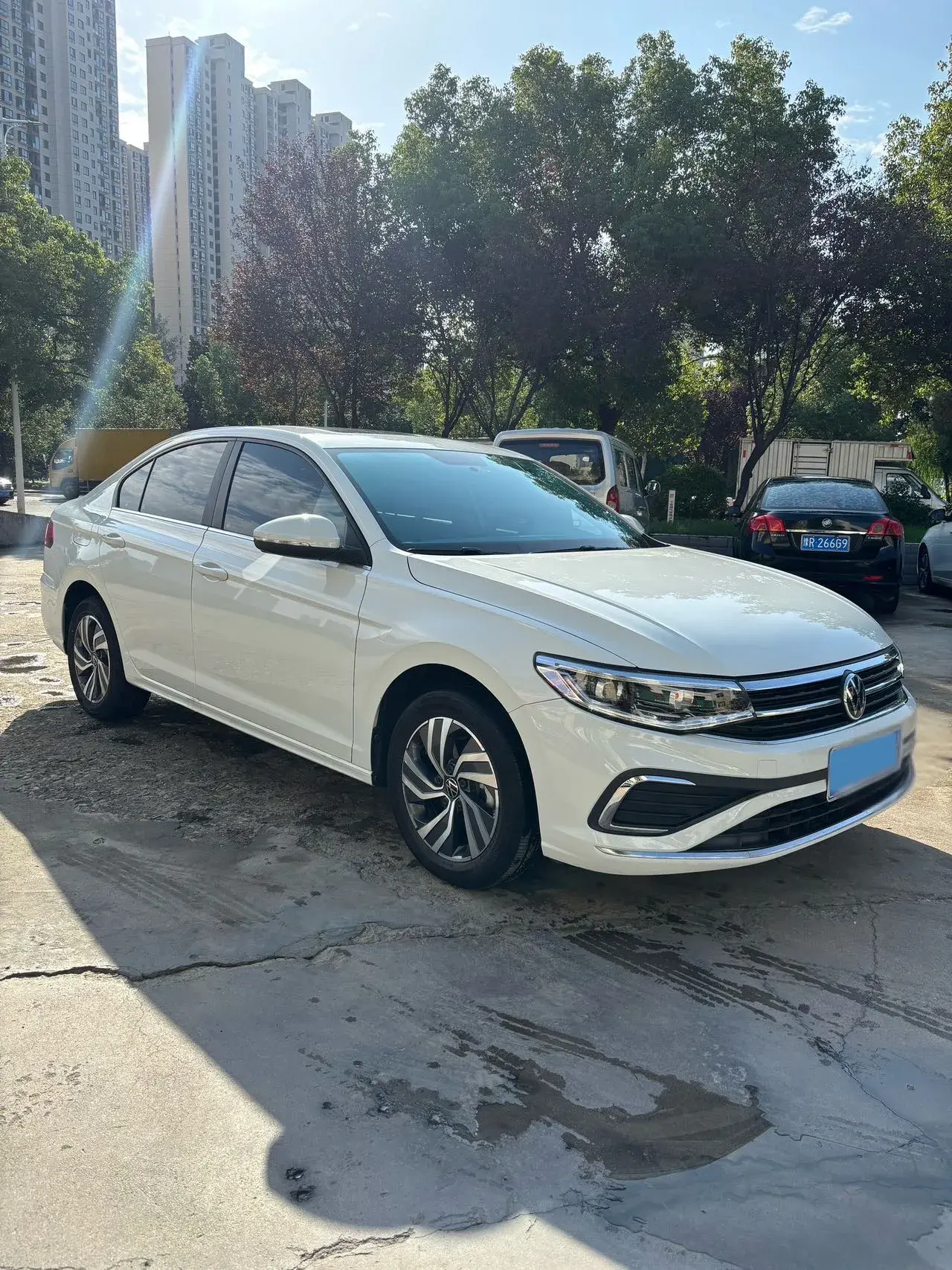 2025 VOLKSWAGEN BORA thumbnail 3