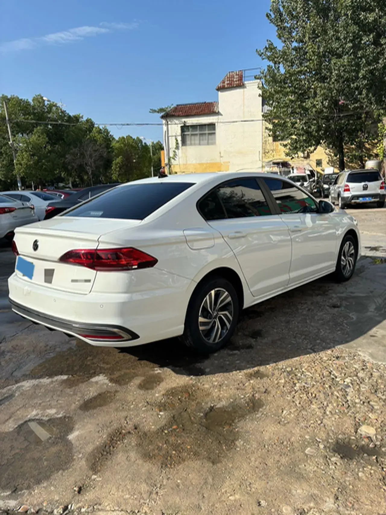 2025 VOLKSWAGEN BORA thumbnail 4