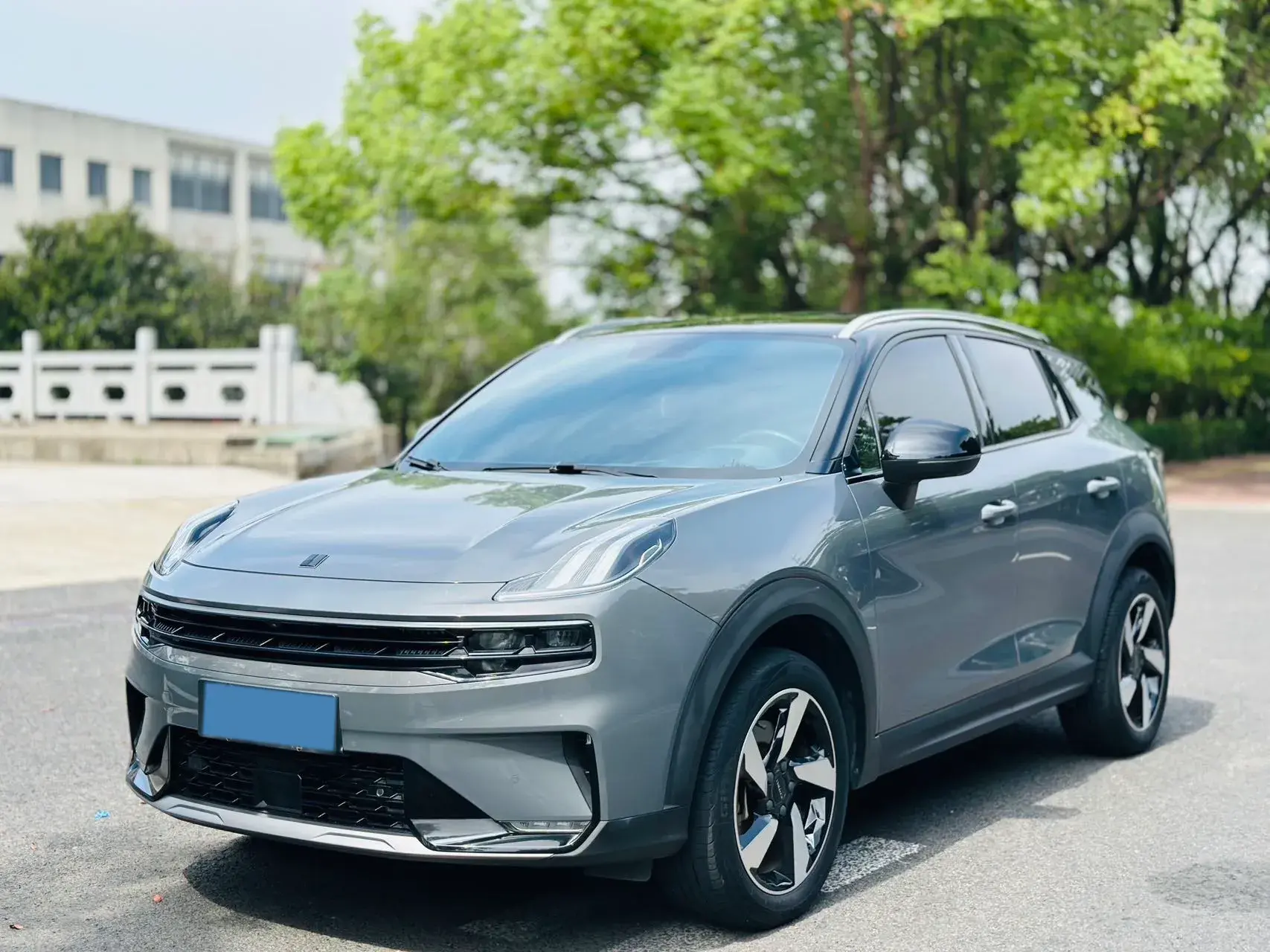 2020 LYNK&CO 06 view 1