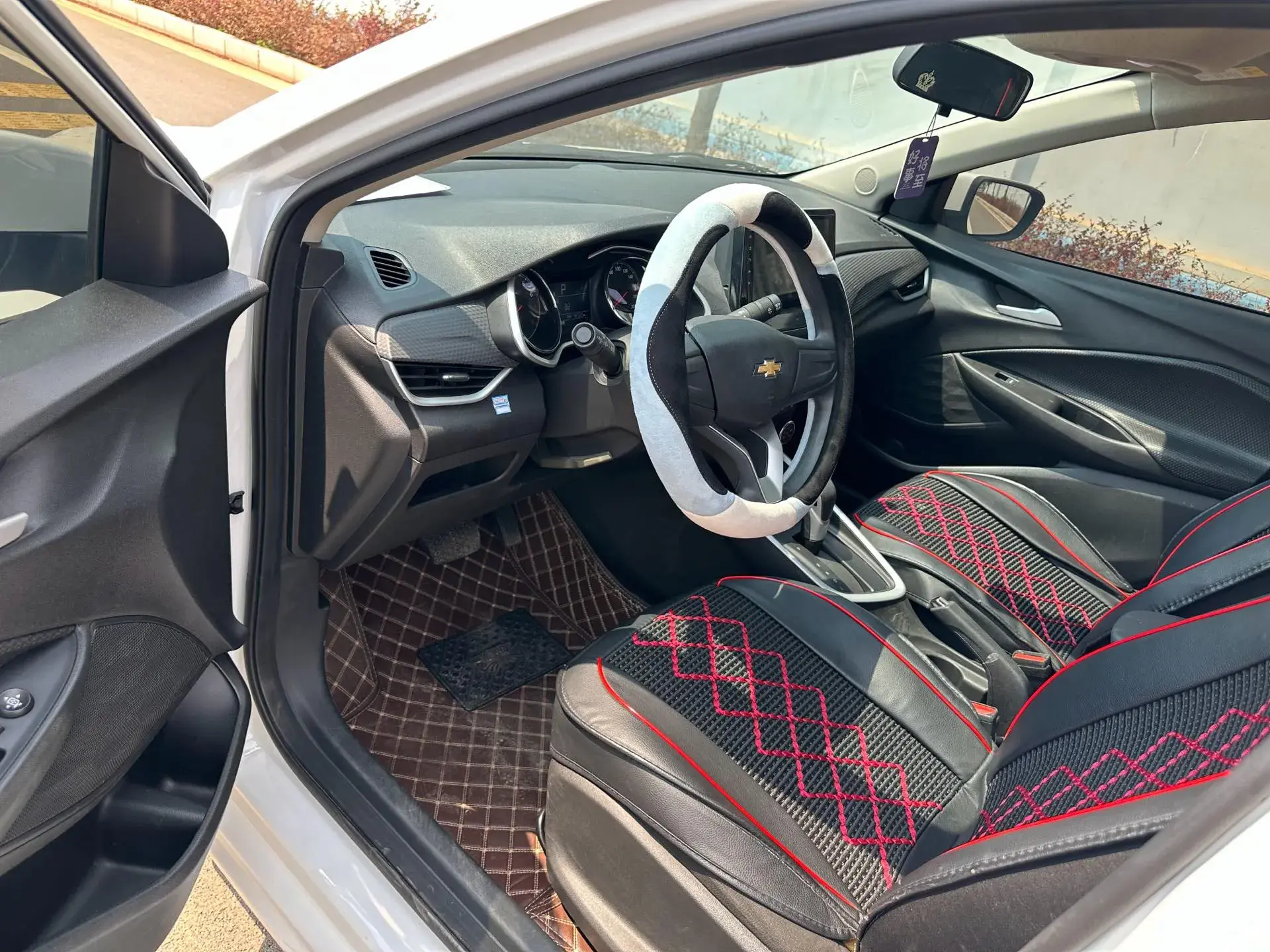 2021 CHEVROLET CAVALIER thumbnail 4