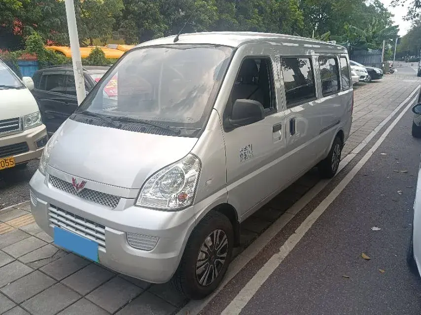 2022 WULING RONGGUANG view 1