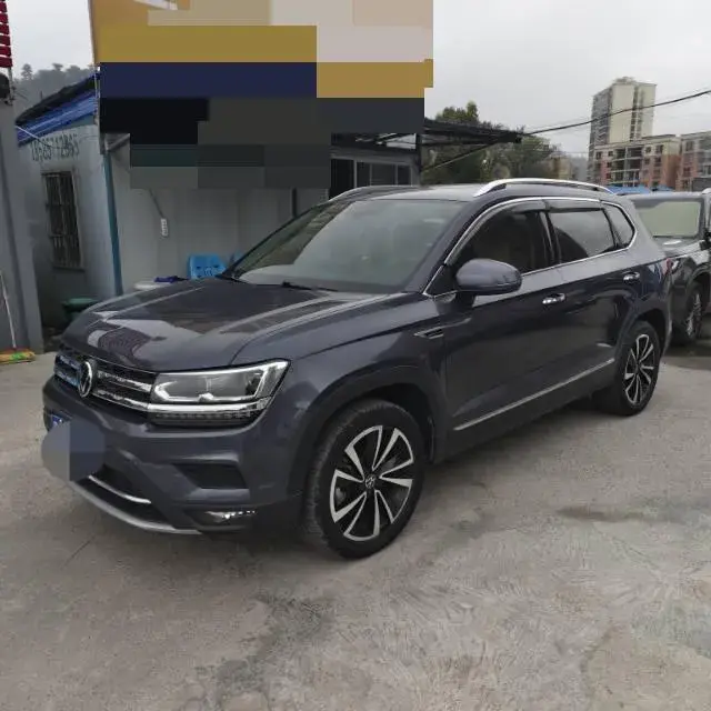 2020 VOLKSWAGEN THARU view 1