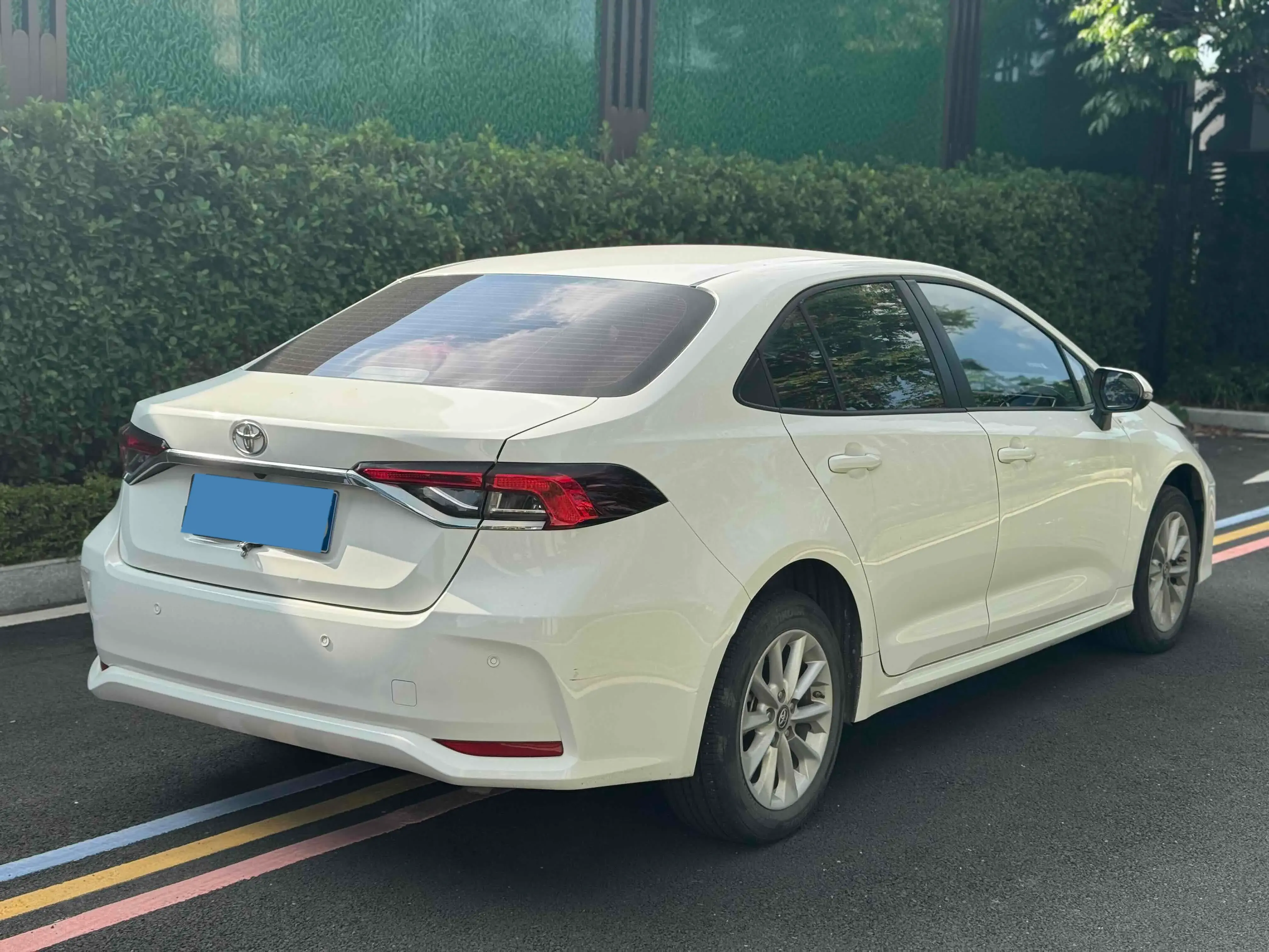 2021 TOYOTA COROLLA thumbnail 4