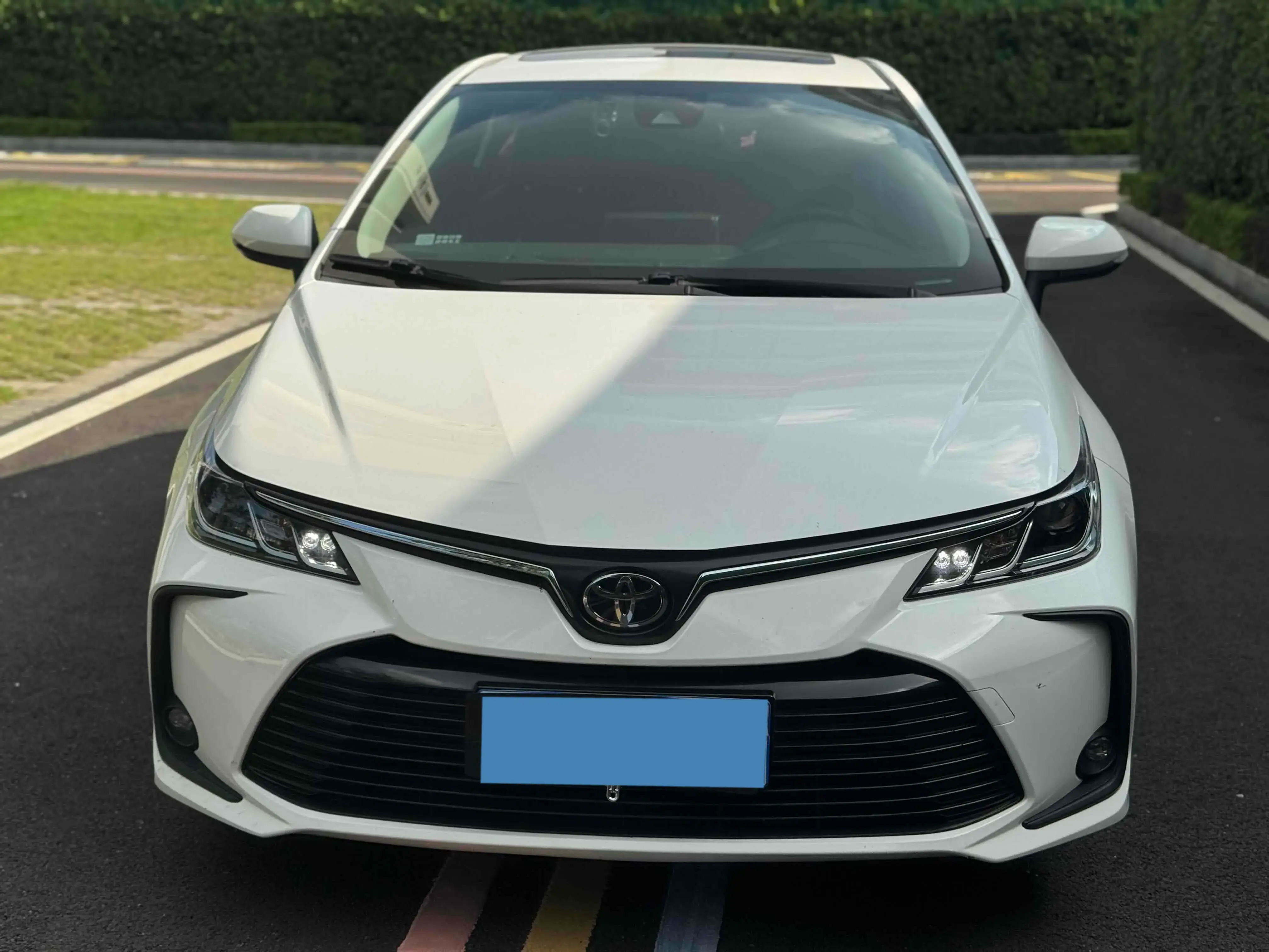 2021 TOYOTA COROLLA thumbnail 2