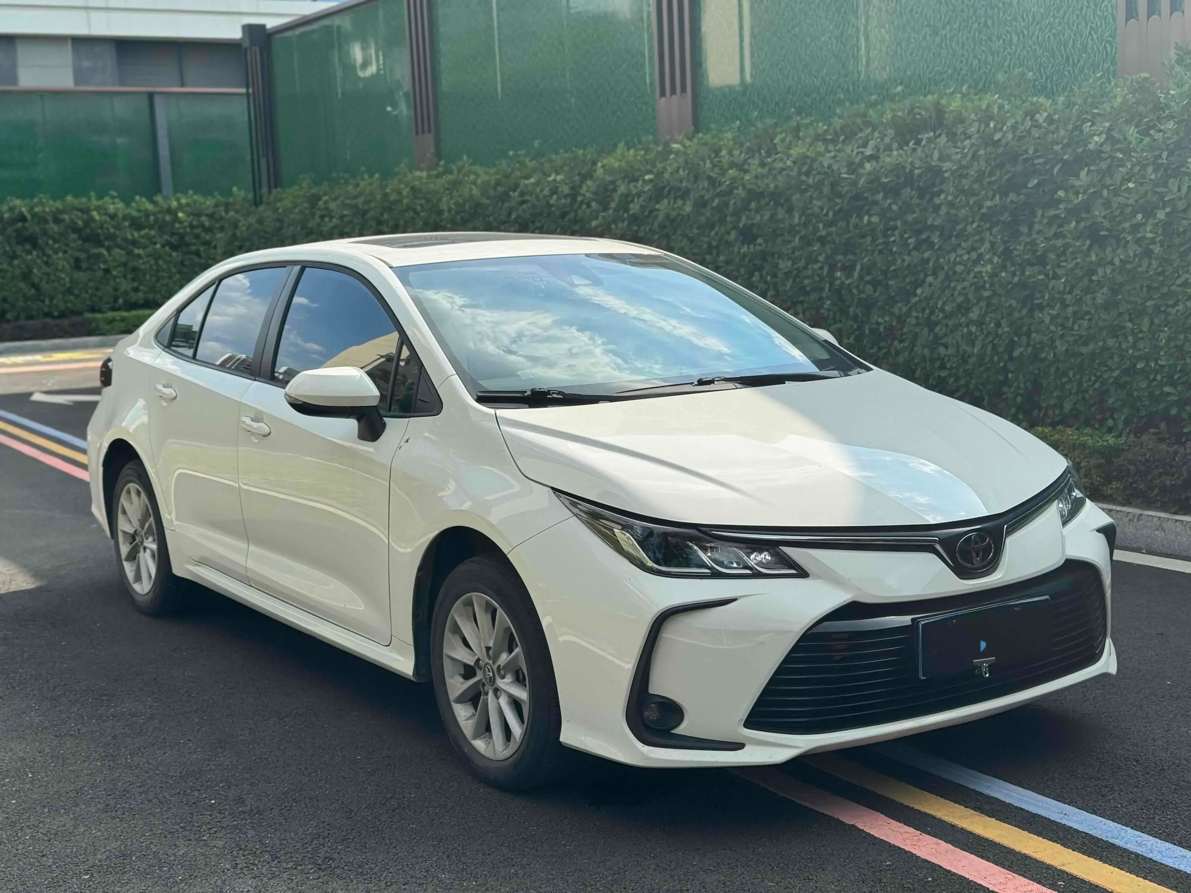 2021 TOYOTA COROLLA thumbnail 3