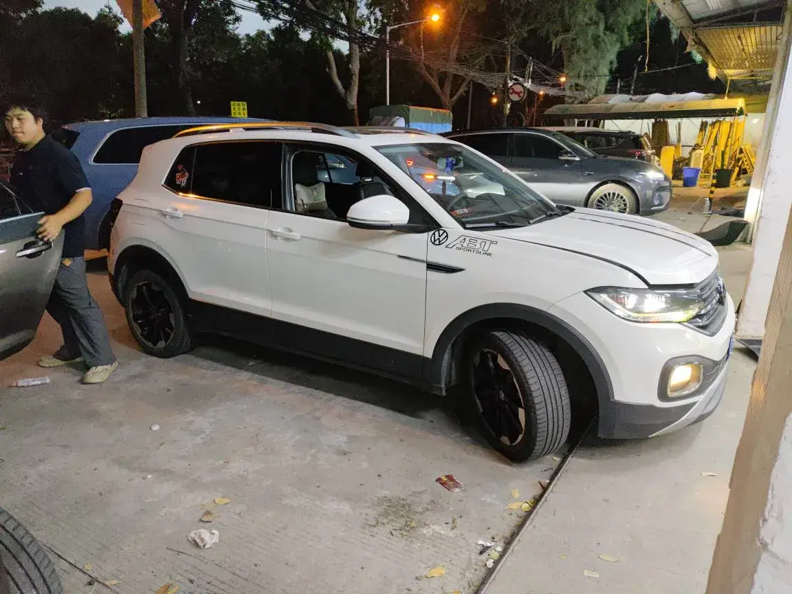 2020 VOLKSWAGEN TACQUA thumbnail 2