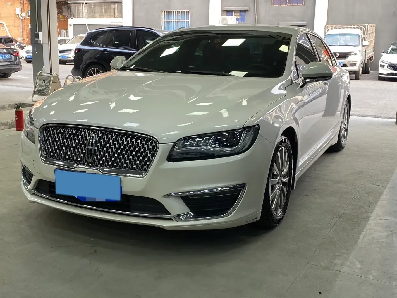 2020 LINCOLN MKZ view 1