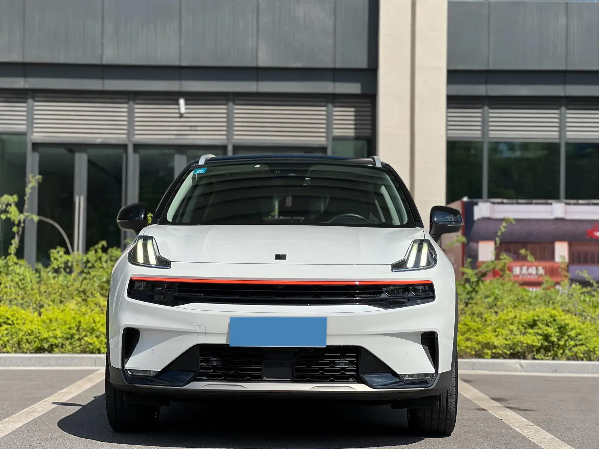 2020 LYNK&CO 06 thumbnail 2