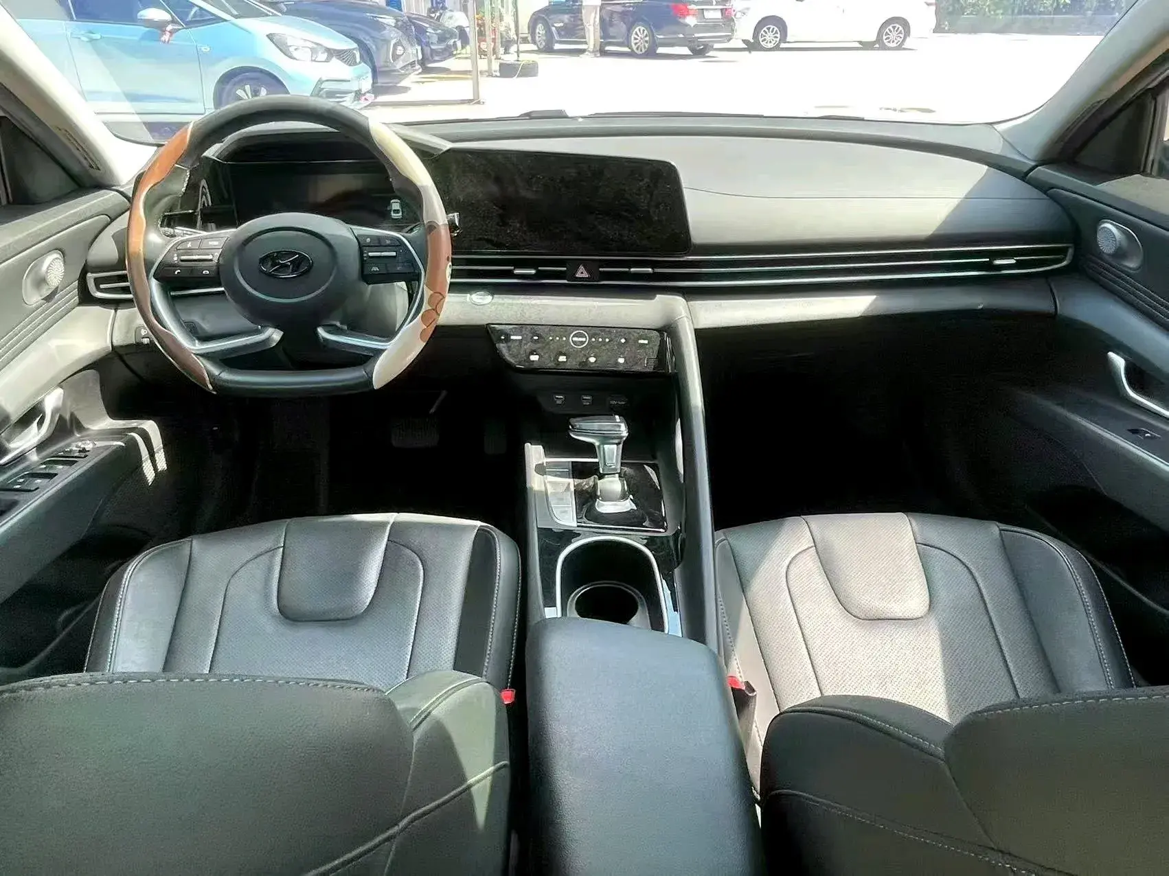 2021 HYUNDAI ELANTRA thumbnail 4