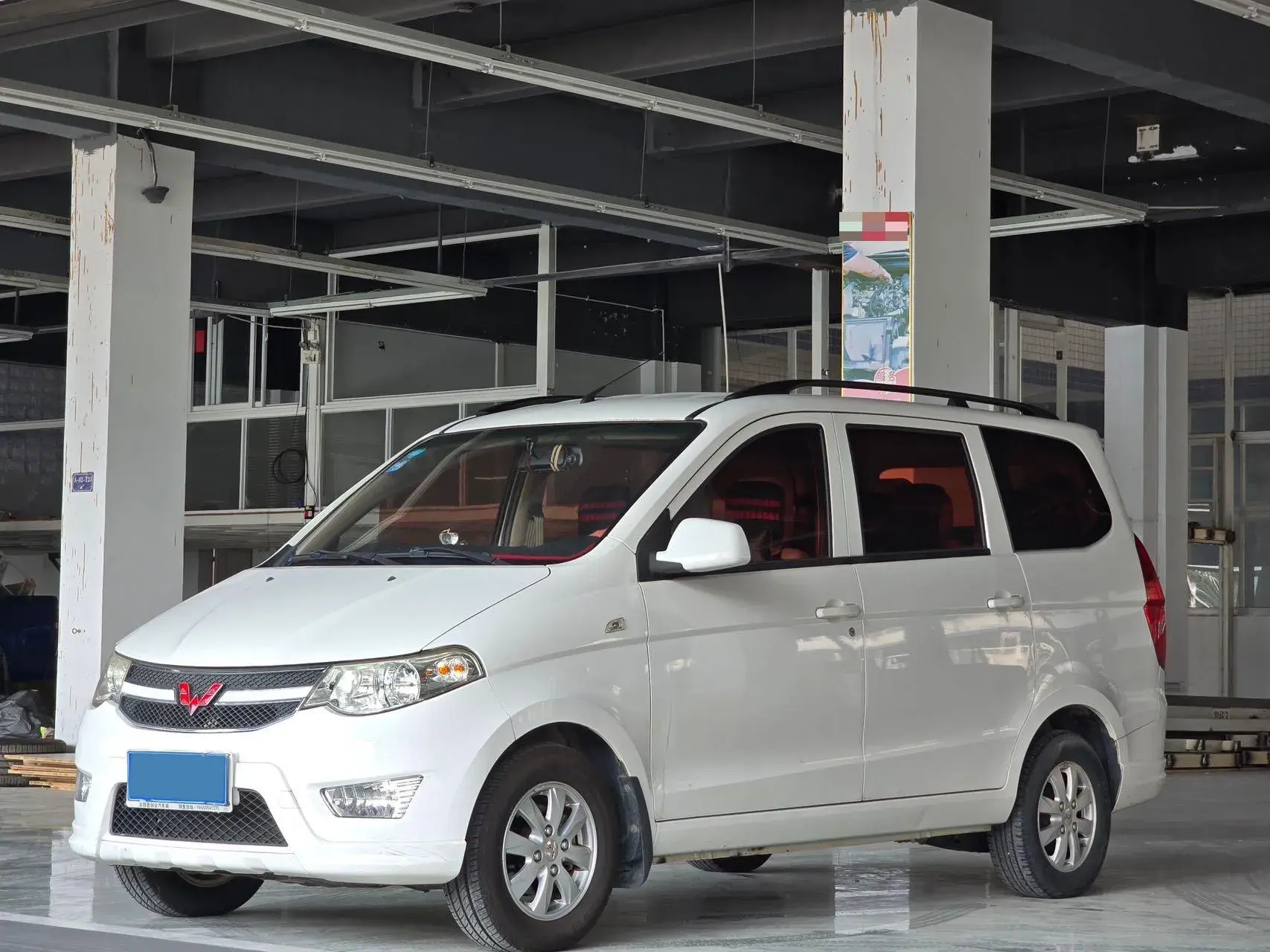 2018 WULING HONGGUANG view 1