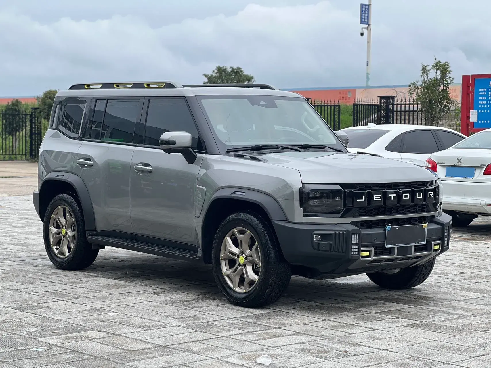 2023 JETOUR TRAVELLER thumbnail 2