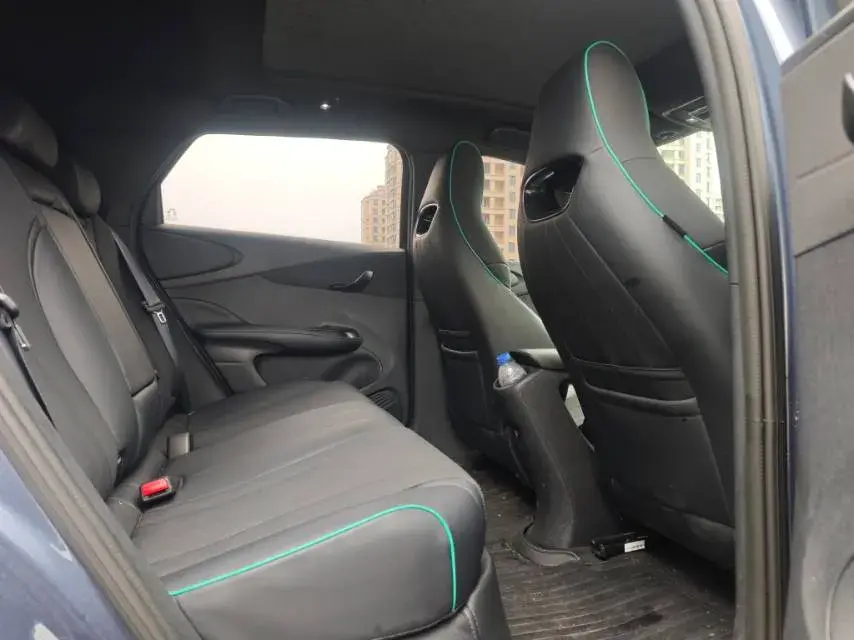 2023 BYD DOLPHIN thumbnail 4