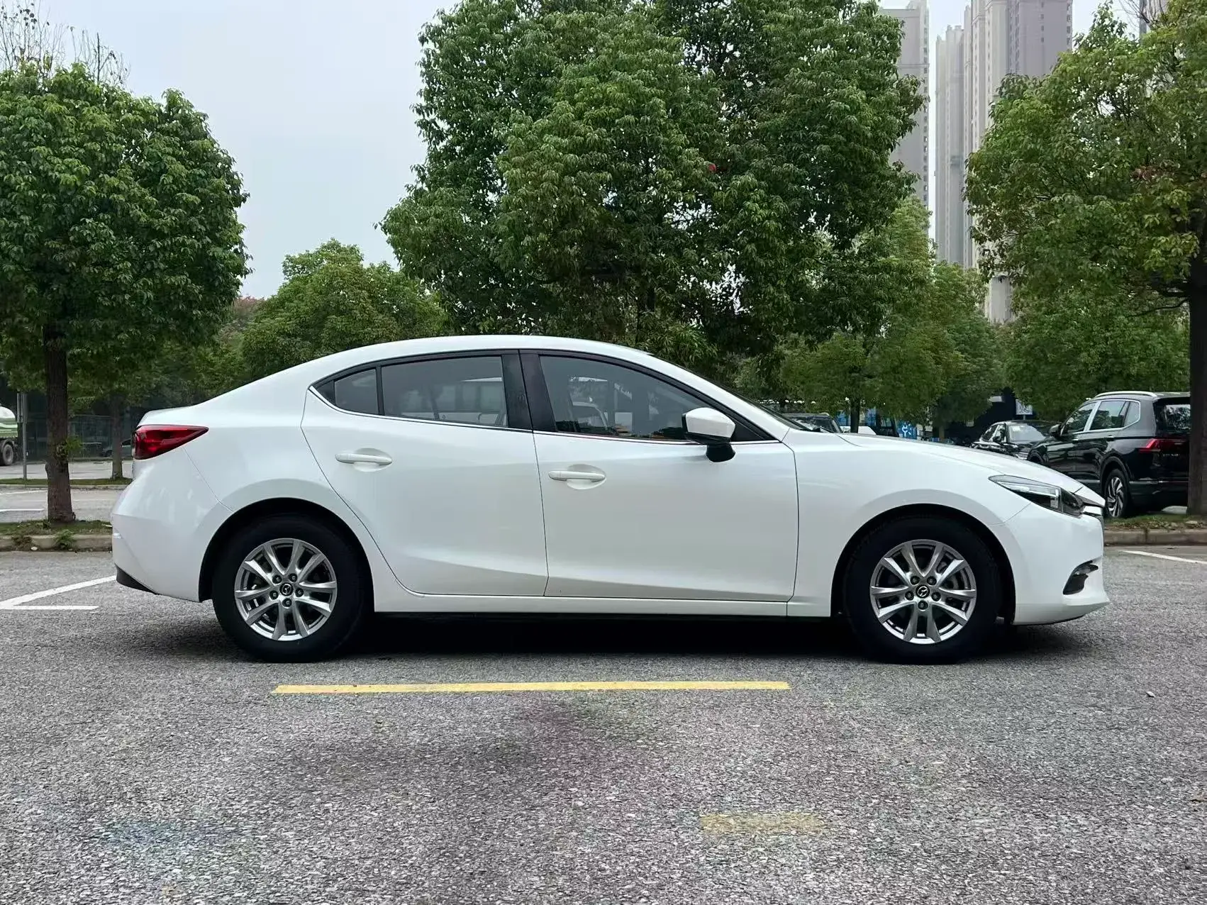 2017 MAZDA 3 thumbnail 3