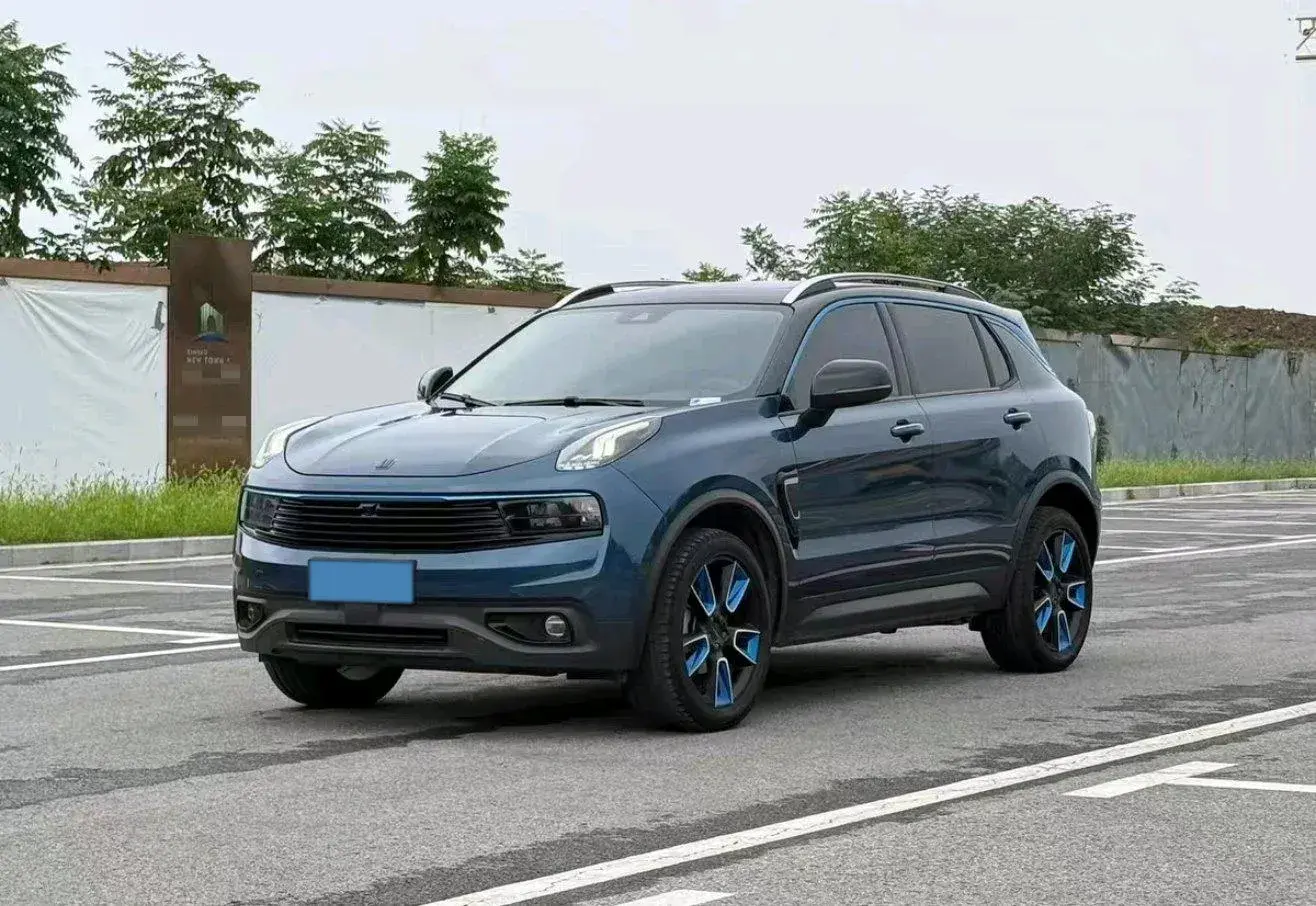2017 LYNK&CO 01 thumbnail 2