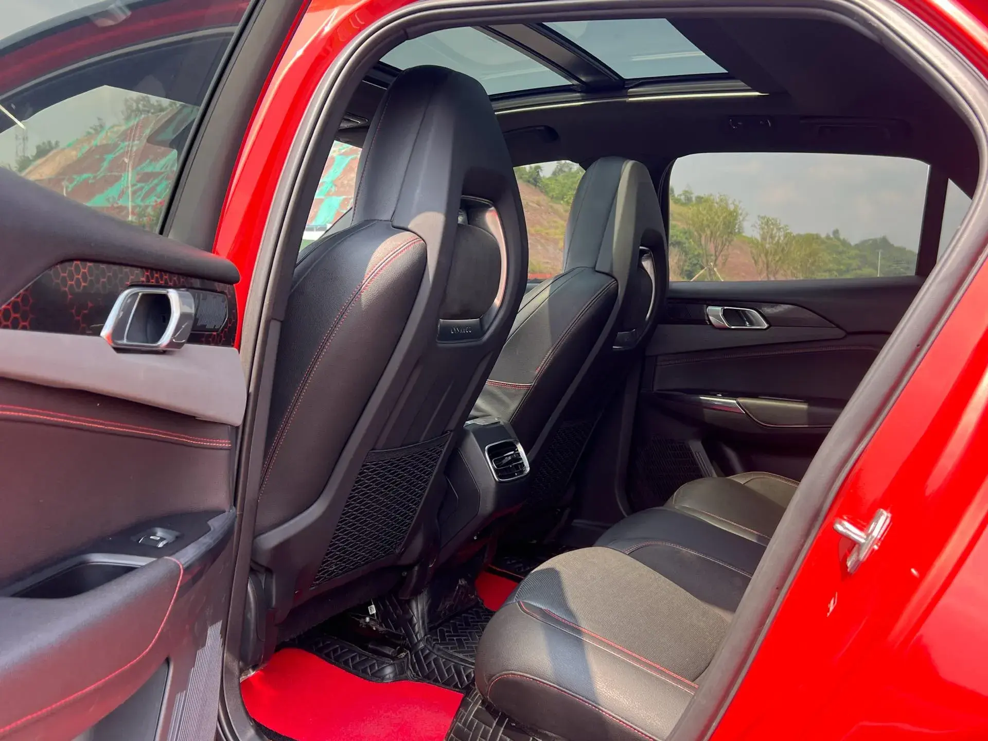 2019 LYNK&CO 03 thumbnail 3