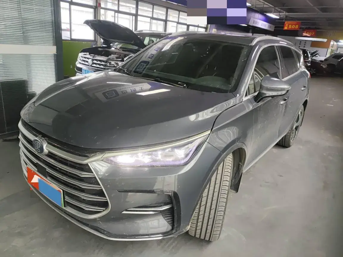 2023 BYD TANG view 1