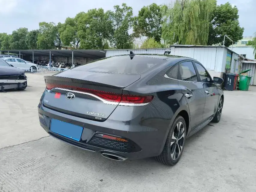 2021 HYUNDAI LA thumbnail 3