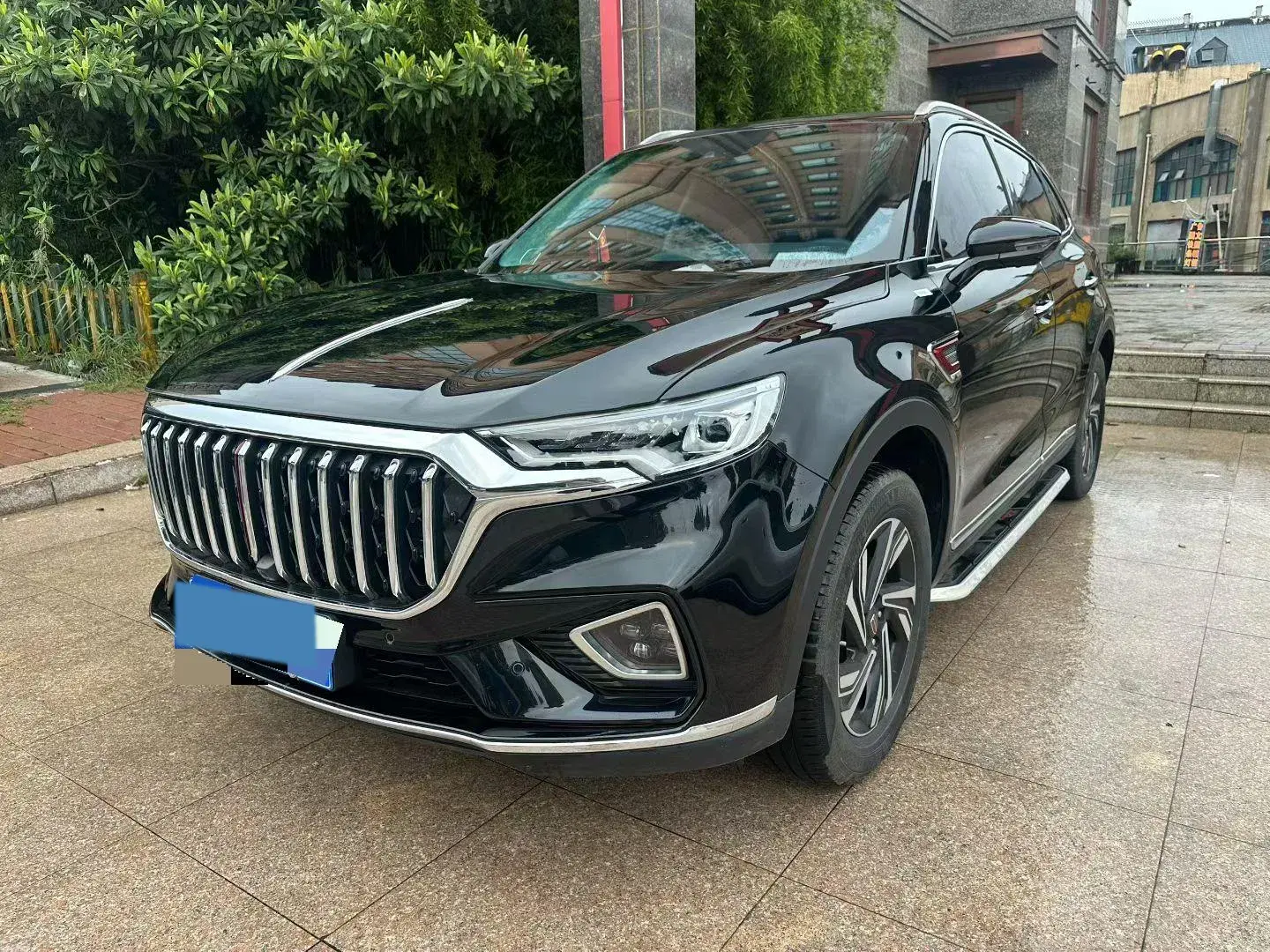 2022 HONGQI HS5 view 1