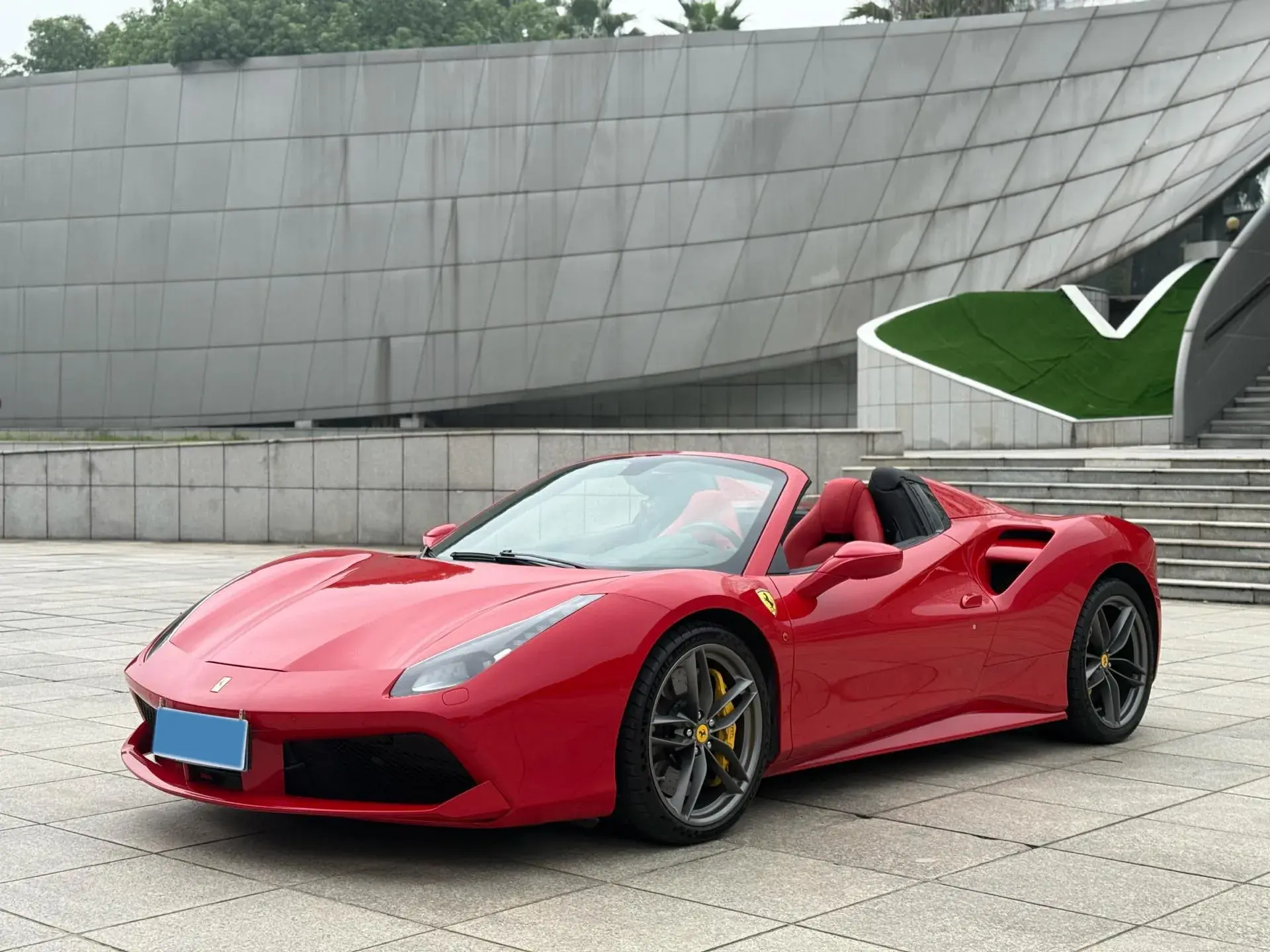 2015 FERRARI 488 view 1