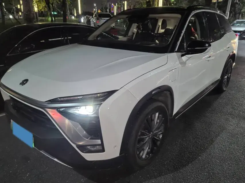 2019 NIO ES6 view 1
