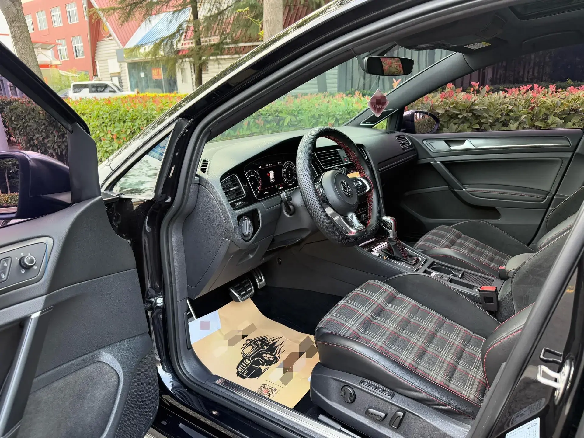 2018 VOLKSWAGEN GOLFGTI thumbnail 2